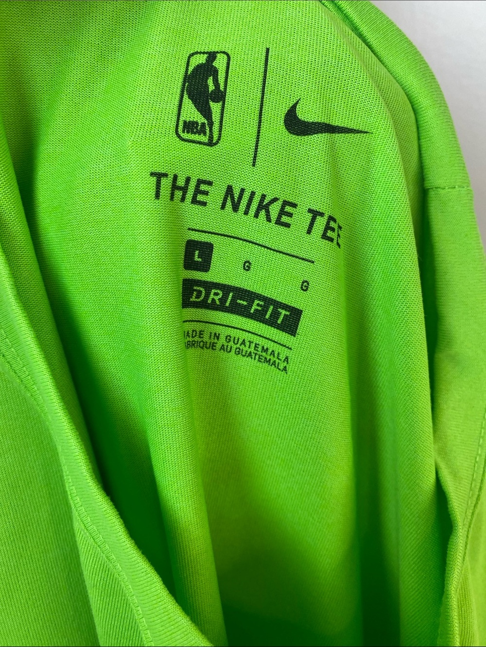 Nike Wolves Basketball Dri-FIT T-Shirt Men’s Large Volt Green NWT - Picture 8 of 11